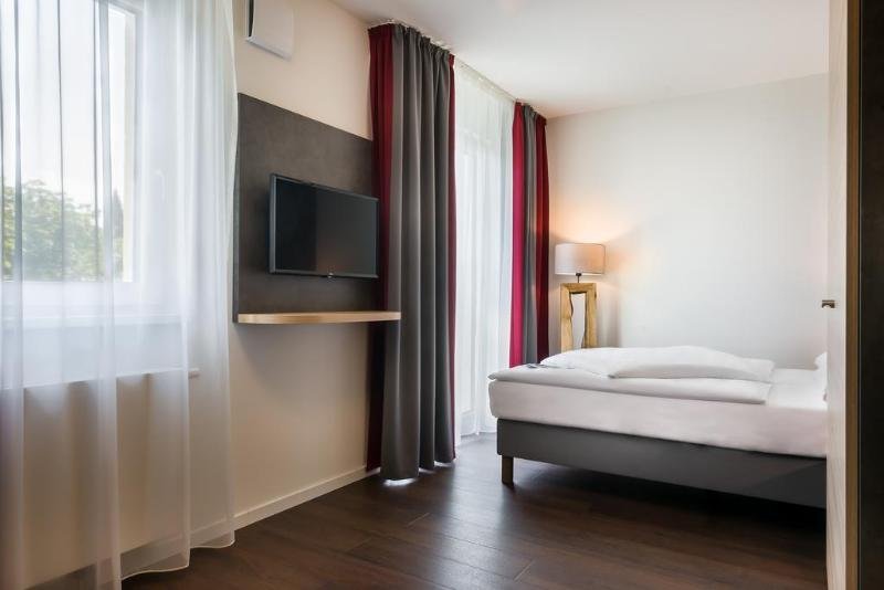 Фото Signature East Hotel Apartment