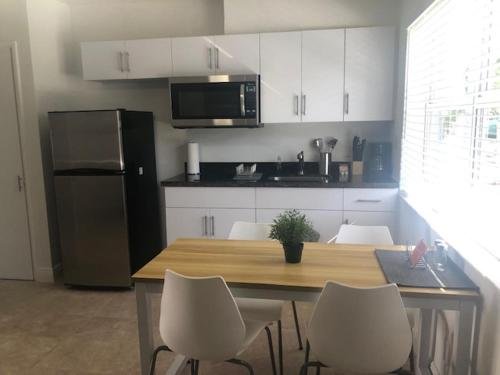 Фото Costa Este Pompano Beach