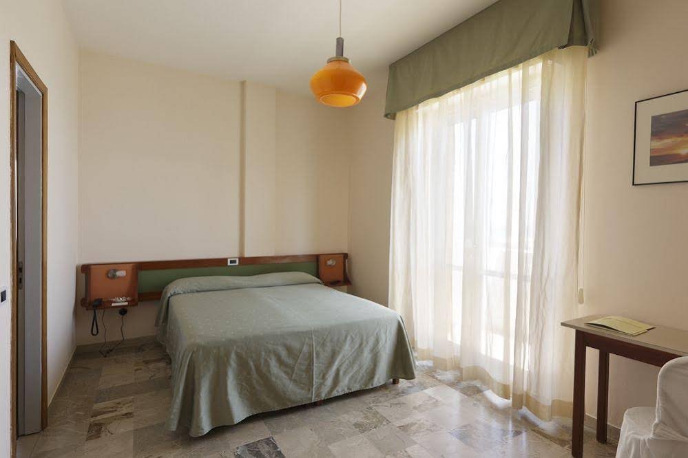 Фото Continental