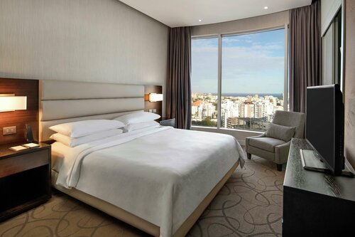 Внешний вид отеля Embassy Suites by Hilton Santo Domingo в Санто-Доминго, фото 4