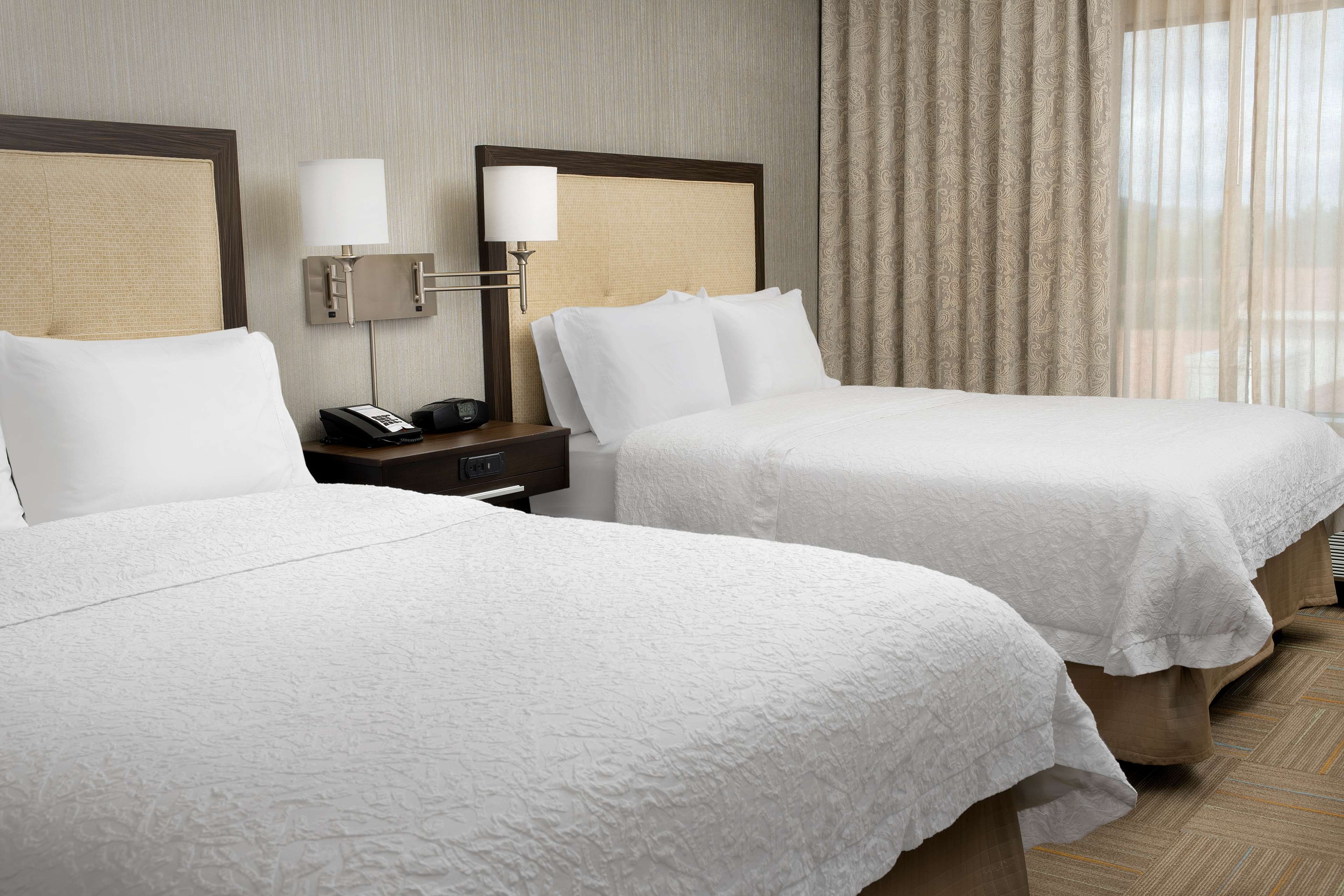 Фото Hampton Inn & Suites Phoenix Tempe