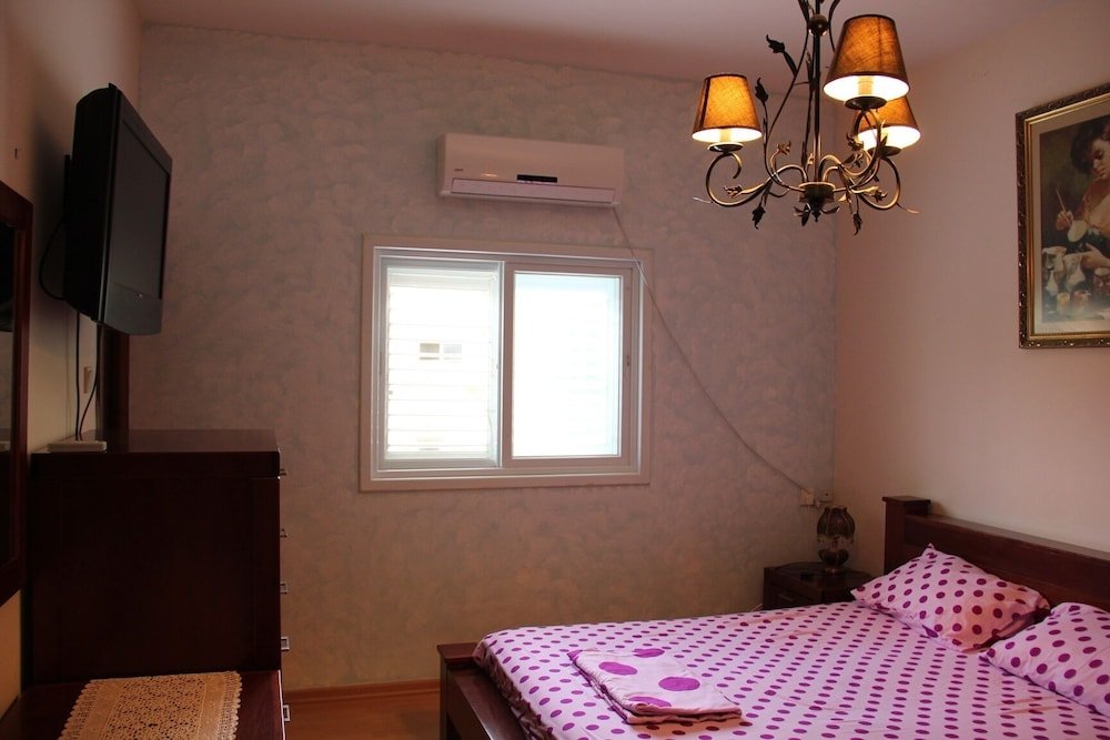 Фото Gk Apartments - Bialik 11