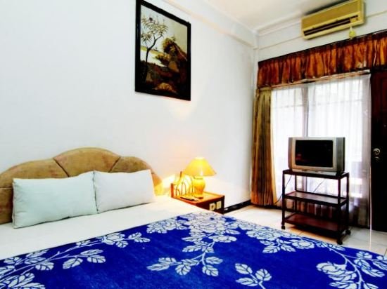 Фото RedDoorz Plus @ Prawirotaman Area