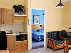 Гостиница Daphne Hotel Apartments