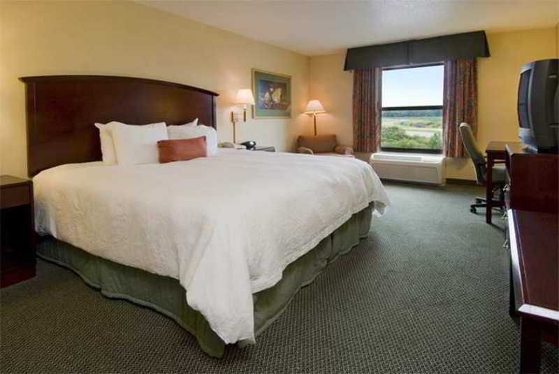 Фото Hampton Inn Marshall