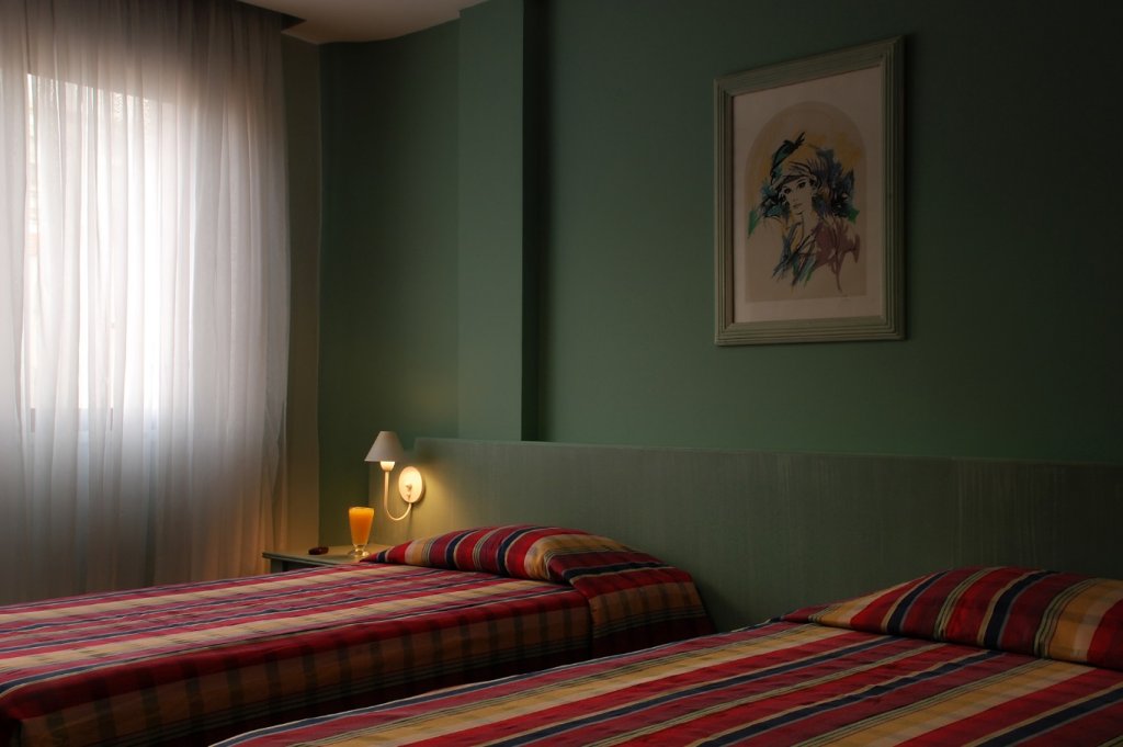 Фото Master Express Alberto Bins