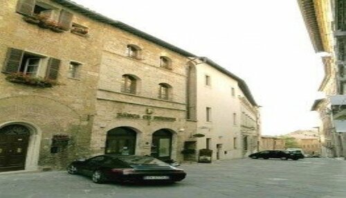 Гостиница Osteria del Borgo в Монтепульчане