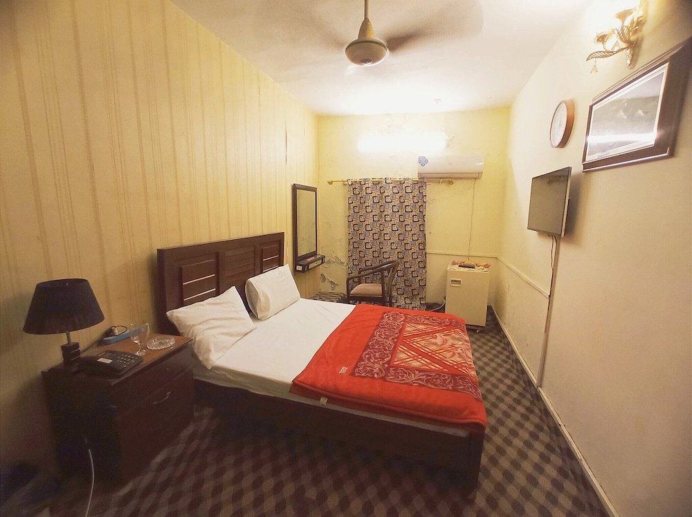 Фото Hilltop Hotel