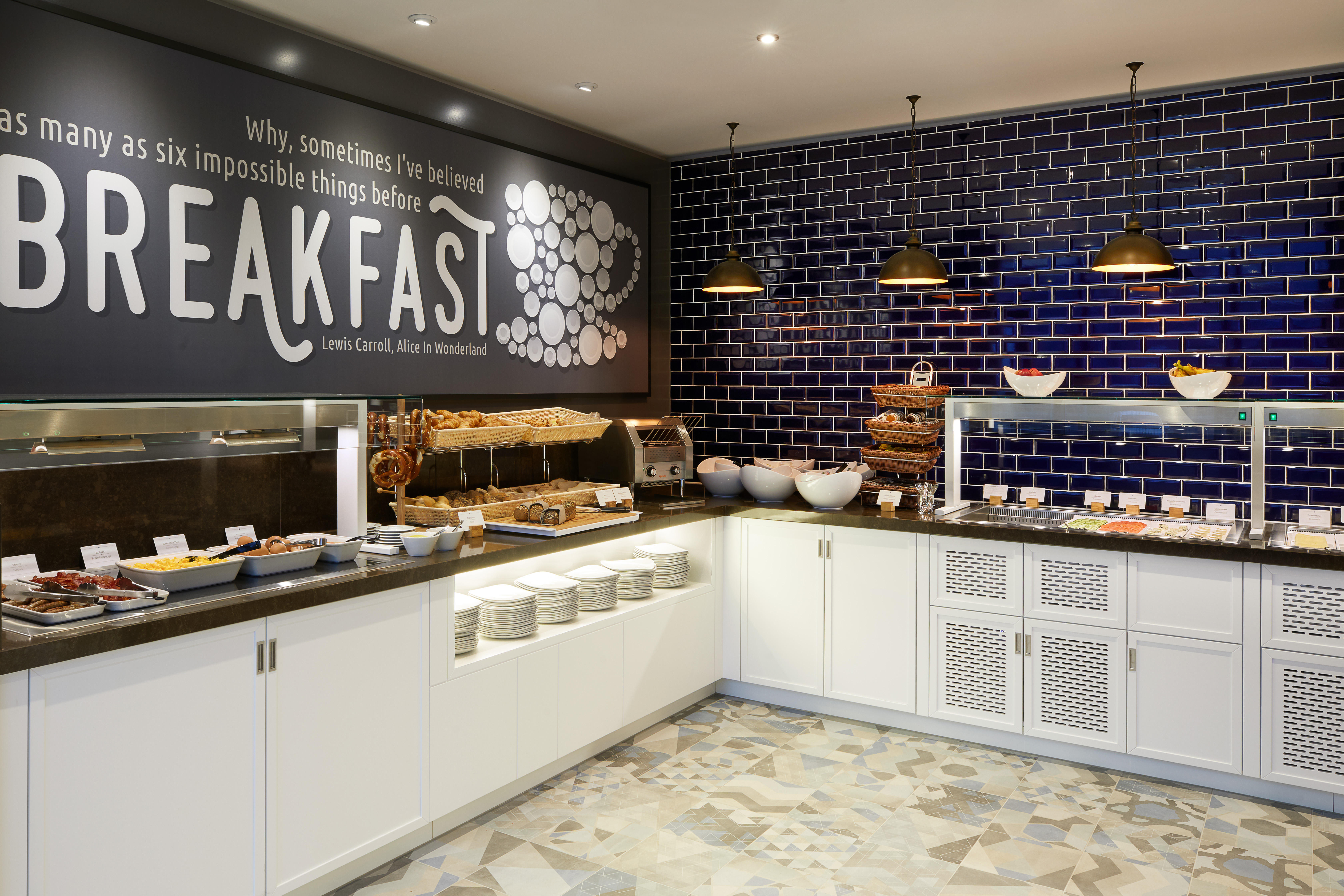 Фото Premier Inn Hamburg City