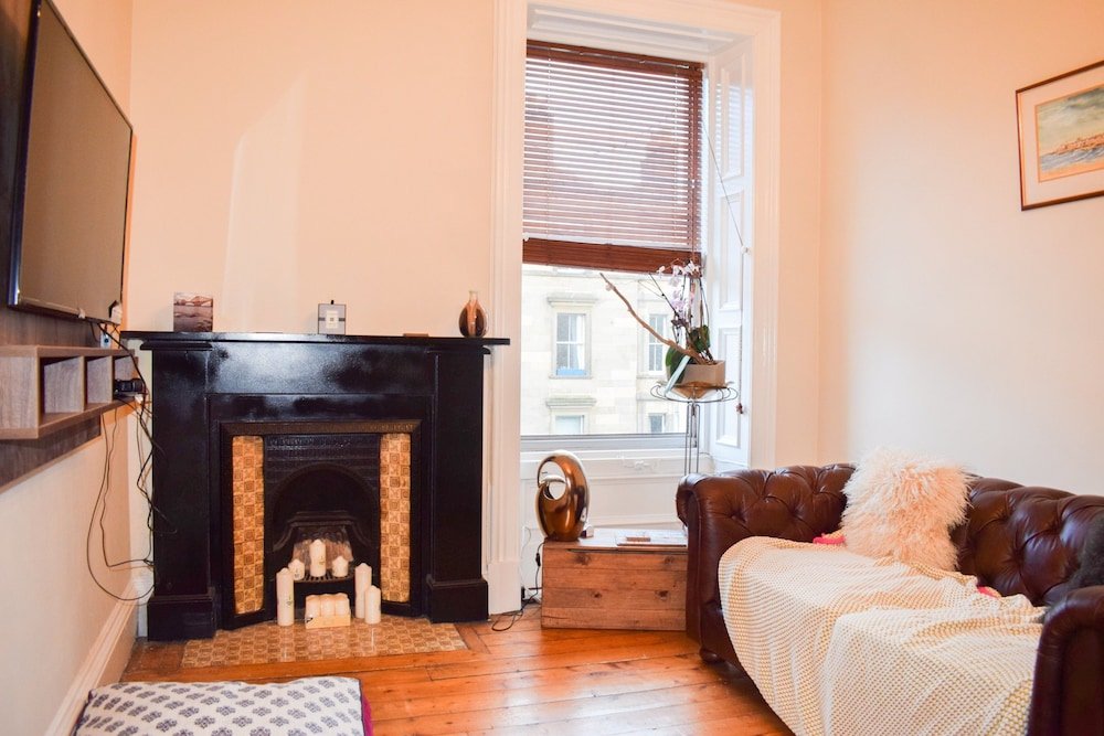 Фото Comfortable 1 Bedroom Flat, Close To City Centre