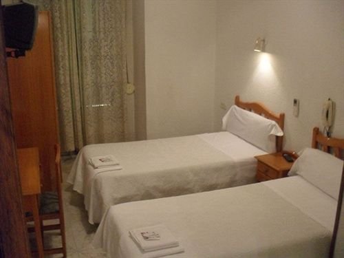 Фото Hostal Fuencarral Kryse