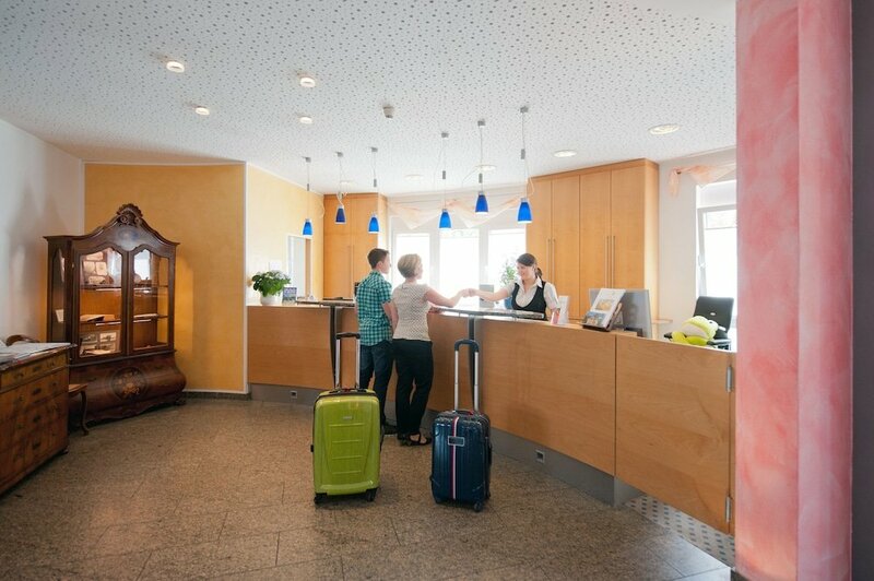 Гостиница Hotel Am Froschbächel в Бюле