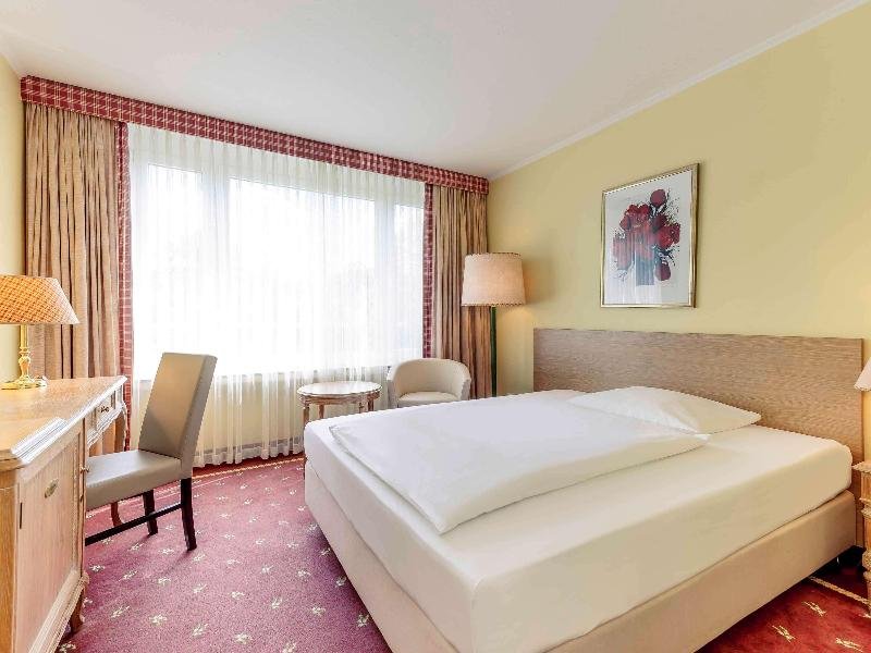 Фото Mercure Parkhotel Krefelder Hof