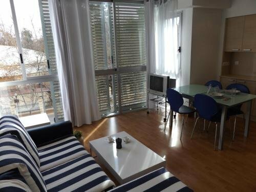 Гостиница Apartamentos la Pergola Castellón в Кастельон-де-ла-Плана