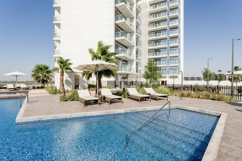 Гостиница Radisson Hotel Dubai Damac Hills в Джебель-Али