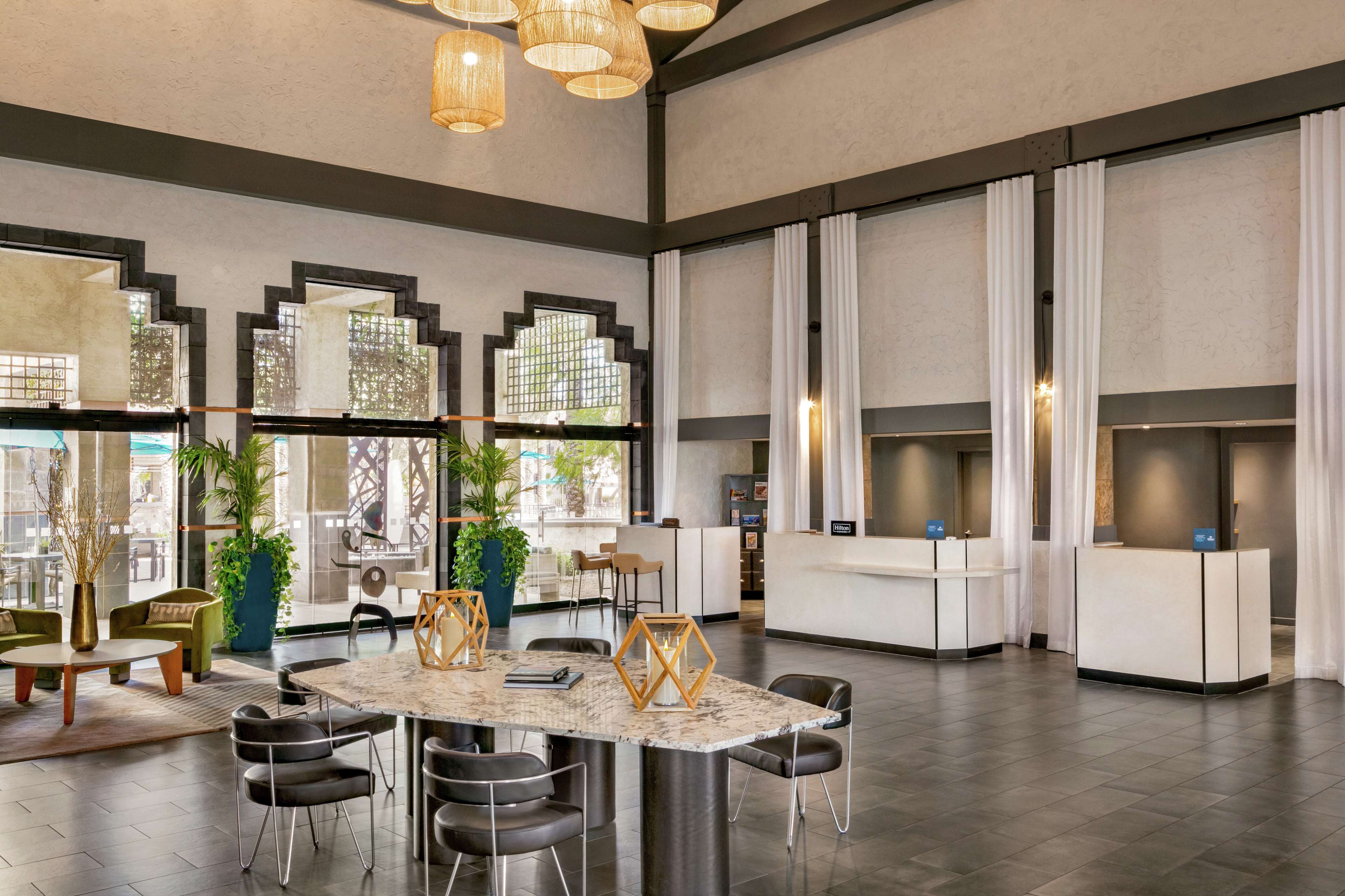 Фото Hilton Scottsdale Resort & Villas