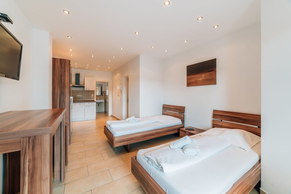 Фото MiamarMaxipartments - Merkenicher Straße