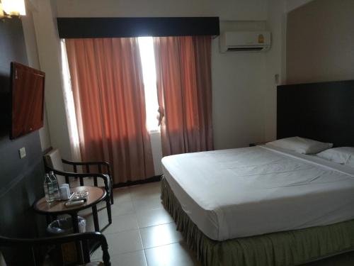 Фото New Cathay Hotel Betong