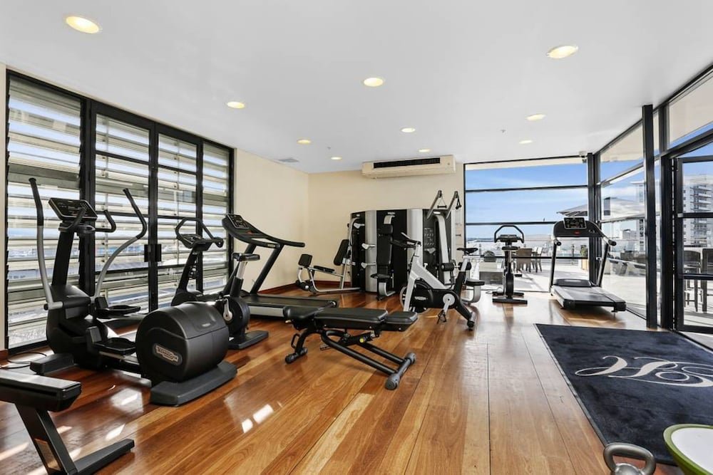 Фото Renovated Apt with huge deck & car park - by Urban Butler