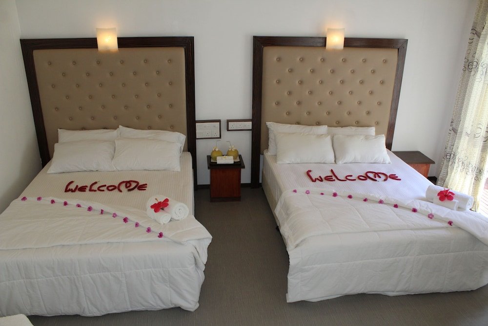 Фото Thoddoo Inn