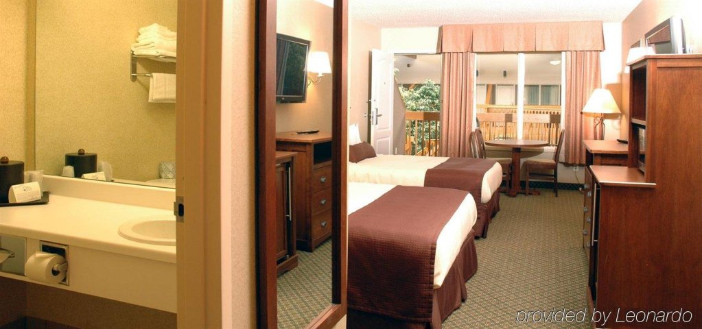 Фото C'mon Inn Fargo