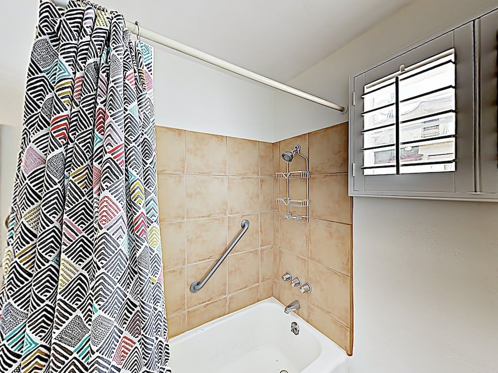 Фото New Listing! Movie Colony Oasis W Pool & SPA 3 Bedroom Home