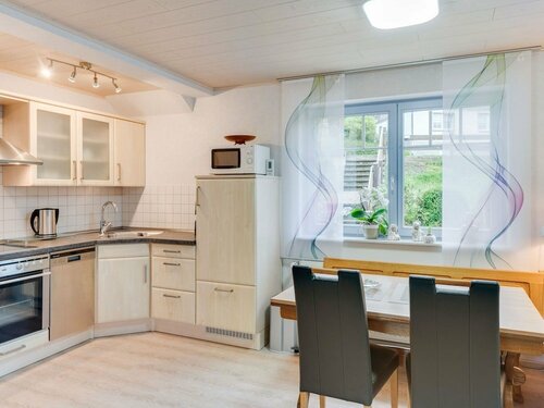 Апартаменты Nice Apartment Between Winterberg and Willingen With Separate Entrance