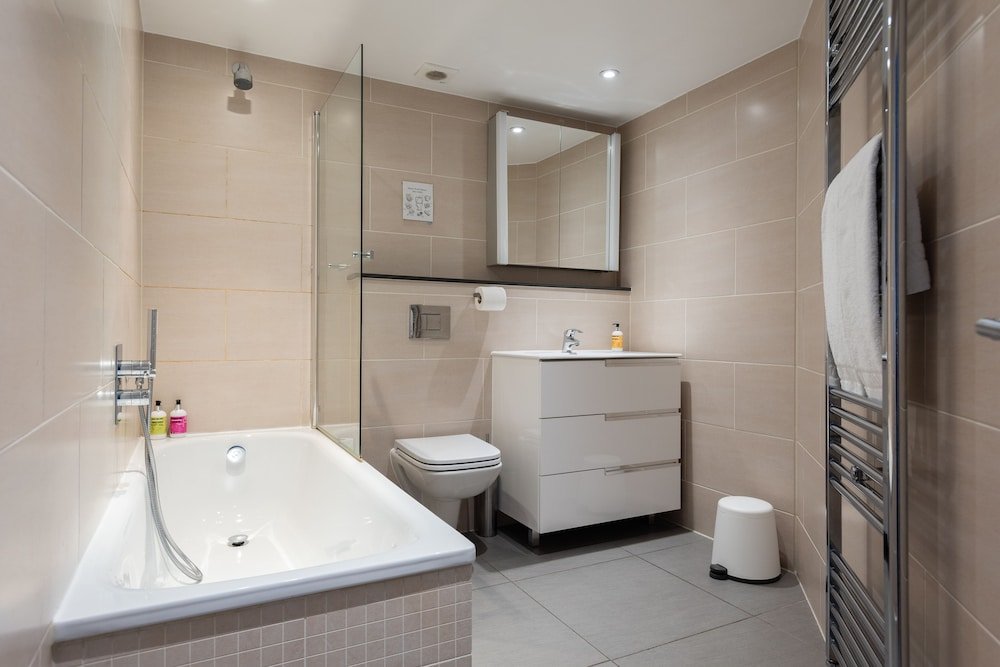 Фото The Hyde Park Mansion Place - Lovely 3bdr Flat