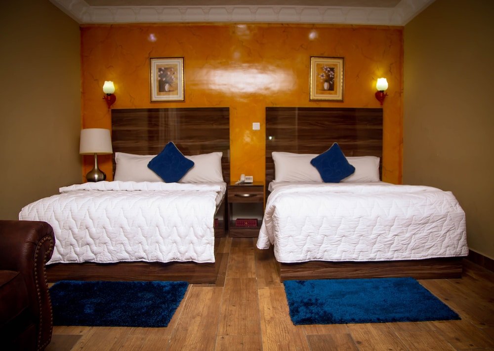 Фото отеля 3