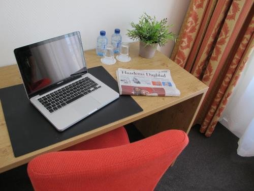 Фото Ambassador City Centre Hotel