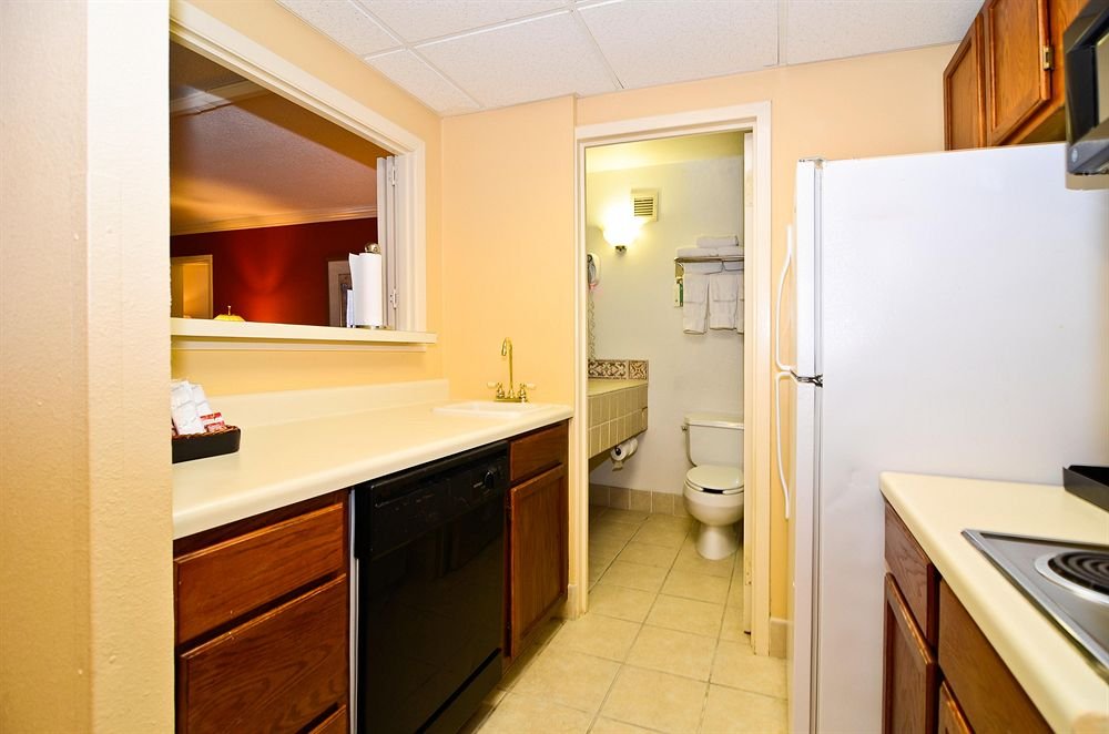 Фото Holiday Inn Express & Suites Shreveport - Downtown, an Ihg Hotel