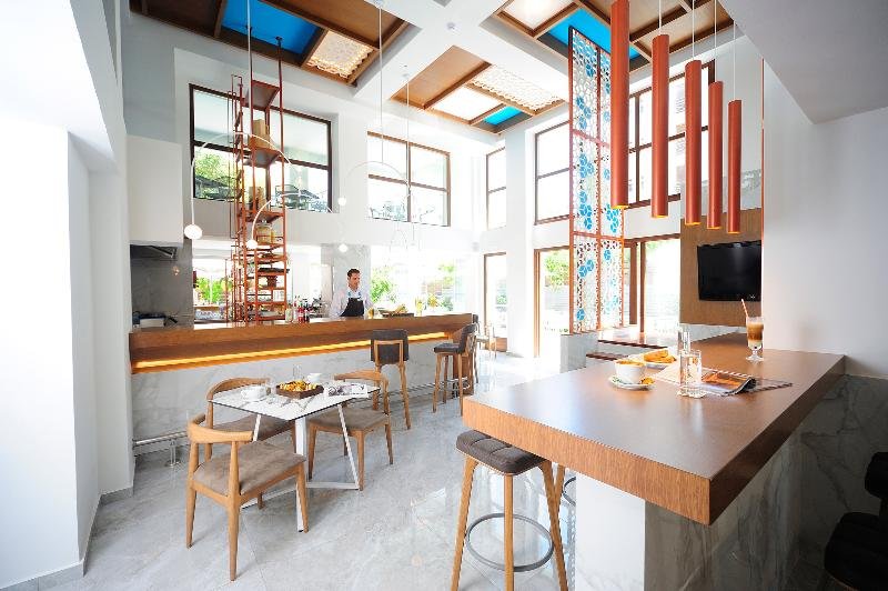 Фото Atrium Ambiance Hotel