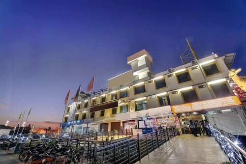Oyo 22861 Hotel Samanvi International