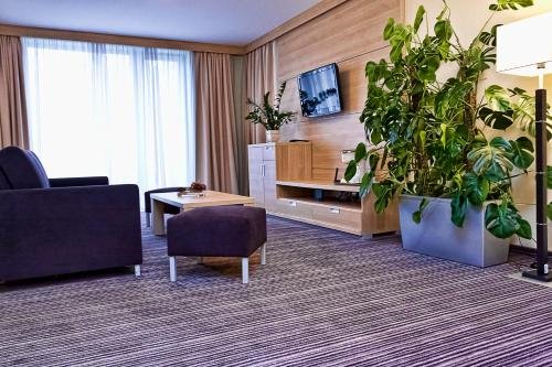 Фото Alexandra Business Hotel