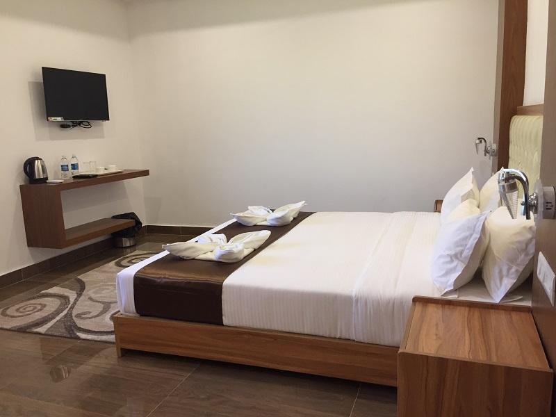 Фото Wyndham Grand Yangon Hotel