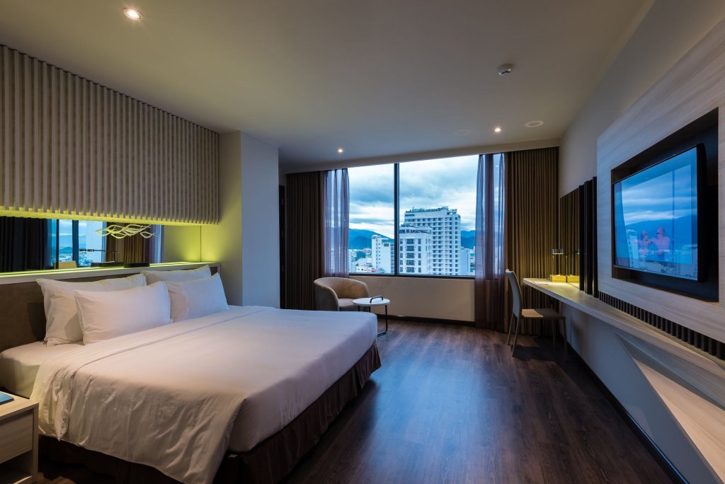 Фото Nha Trang Beach Hotel