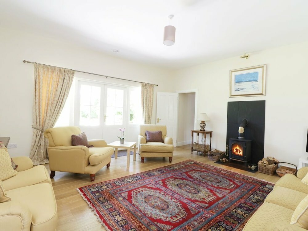 Hotel Bannatyne Lodge, Angus Council, photo