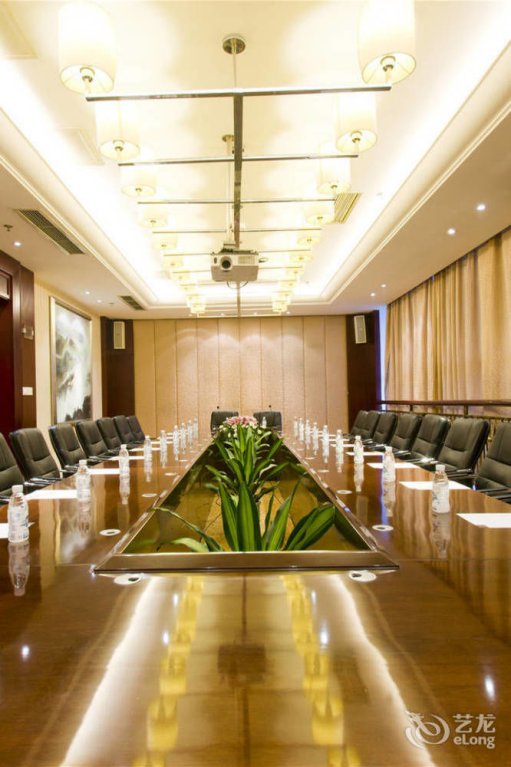 Фото Excelsior Hotel - Chengdu