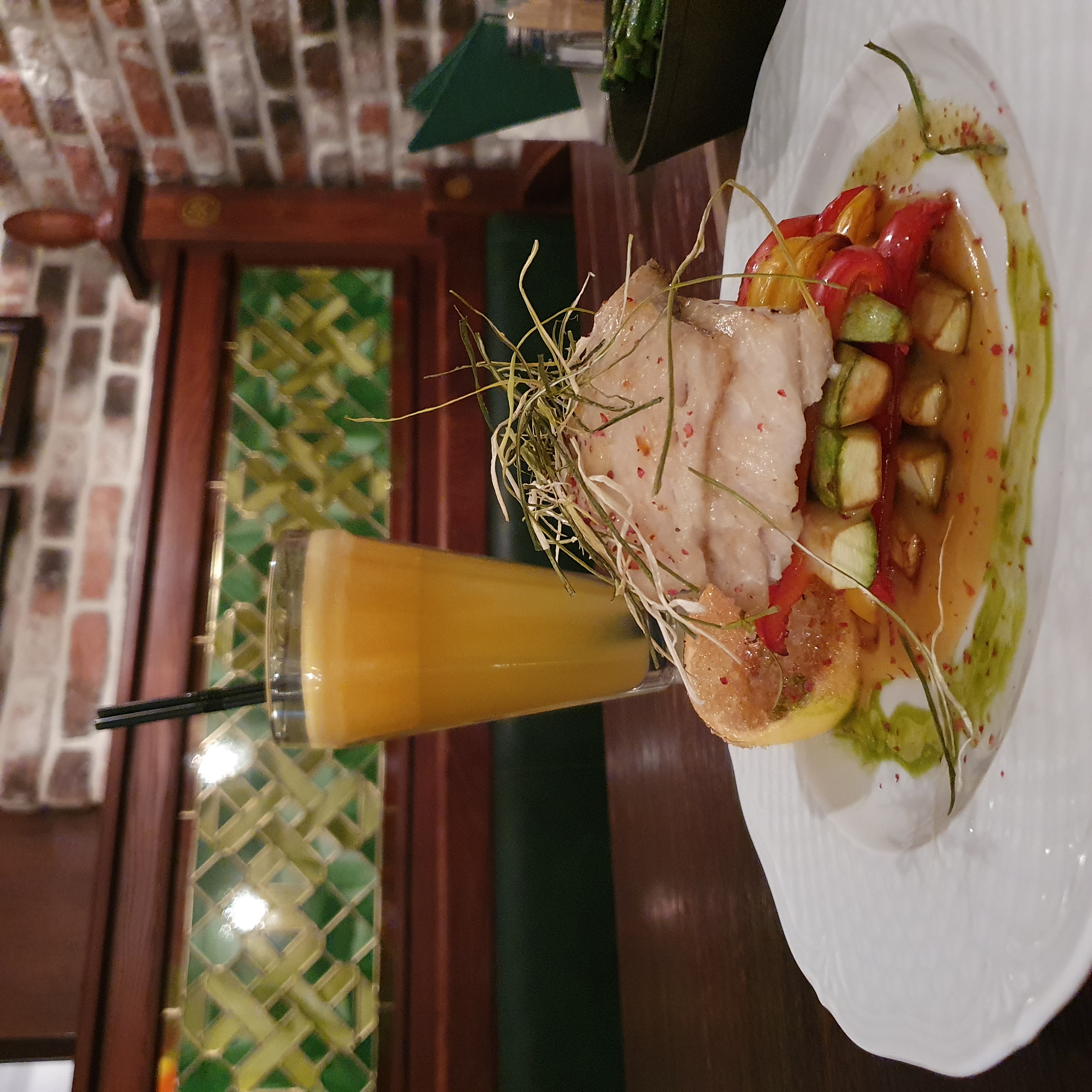 Фото Амарис