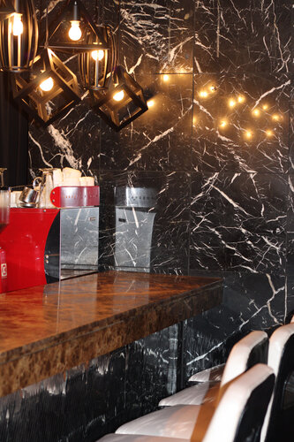 Қызды қолымен оргазмға келтіру (порно)