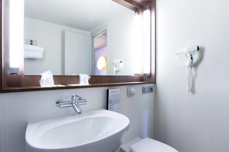 Фото Campanile Paris Ouest - Pte de Champerret Levallois