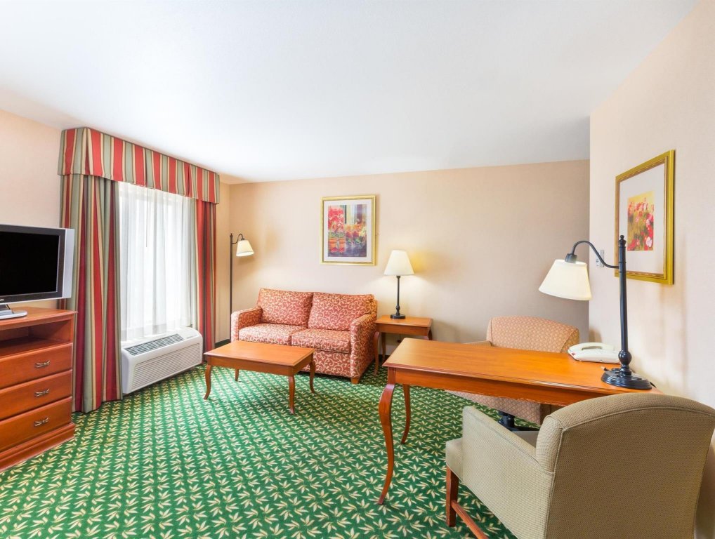 Фото Hampton Inn & Suites Rohnert Park Sonoma County