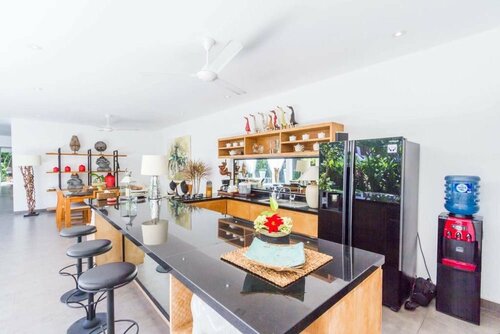 Гостиница Colourful Private Villa 3 Br, Seminyak w Staff up to 50% Discount!:)