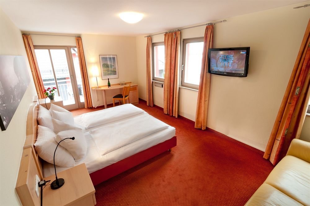 Фото Amalienburg Boutique & Boarding Hotel