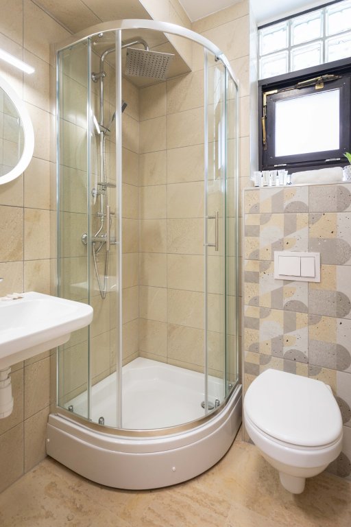 Фото Bright and Cozy Duplex Near City Center