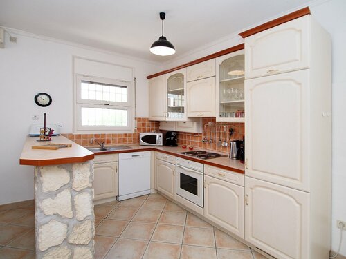 Гостиница Holiday Home Montgri в Эмпуриабраве
