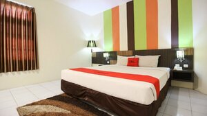RedDoorz Plus near Keraton Yogyakarta 2 (Yogyakarta City), hotel