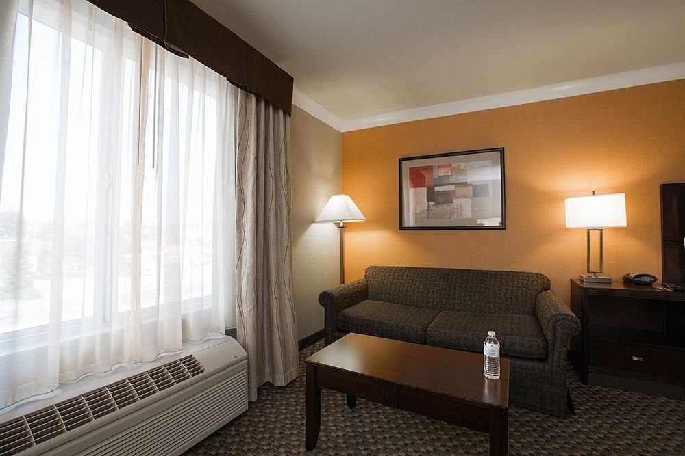 Фото Holiday Inn Express Castro Valley - East Bay, an Ihg Hotel