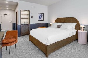 Гостиница The Westley Hotel - Tapestry Collection by Hilton