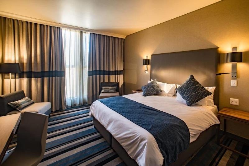 Фото Mayfair Hotel